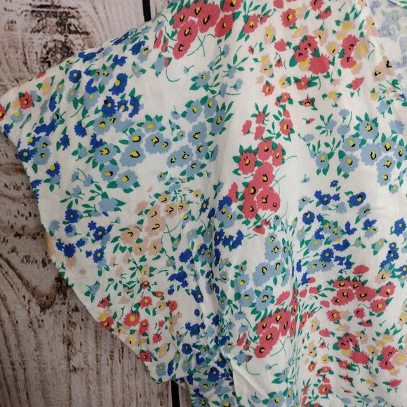 NWT Sim & Sam | Flutter Sleeve V-Neck Floral Boho Tie Front Top - Picture 2 of 7